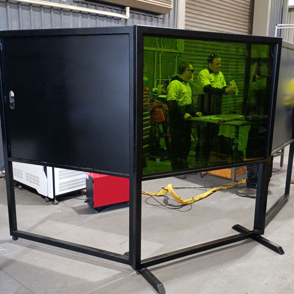Laser Safety Screen With Window For Anti-Laser Radiation Protective Laser Station Equipment Parts Laser Safety Screen With Window For Anti-Laser Radiation Protective Laser Station Equipment Parts